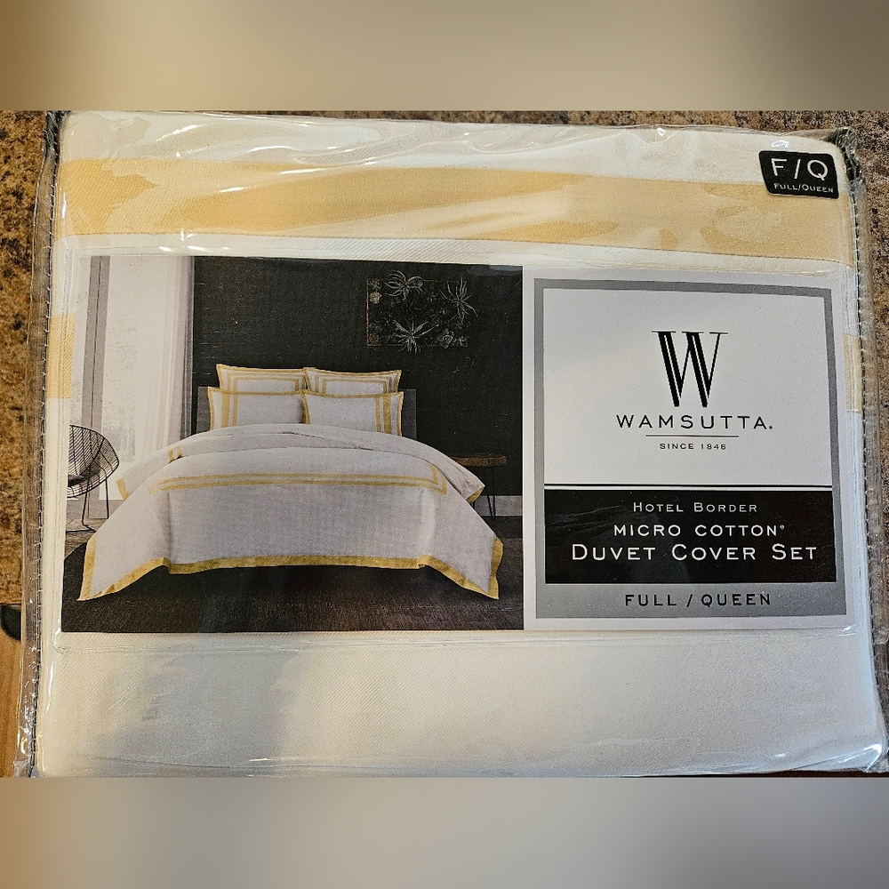 Wamsutta Yellow and White Duvet Cover Set. In packaging!